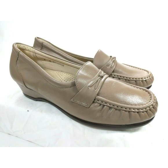 SAS Beige Leather Tripad Wedge Comfort Loafers 8 M - Picture 1 of 9